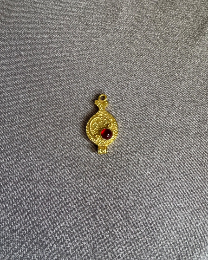 Vintage Kırmızı Taşlı Etnik Plaka Charm - SEDU studio